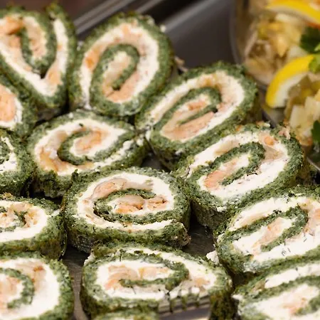 Grand ゲストハウス レバル