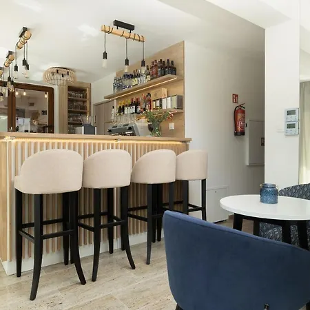 Grand Гостевой дом Реваль