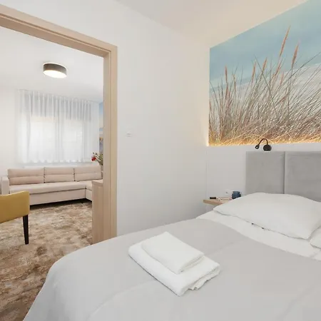 Guest house Grand Rewal