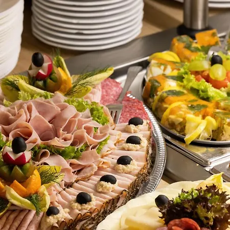 Grand Гостевой дом 4*