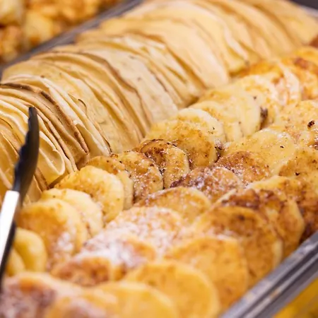 Grand ゲストハウス レバル